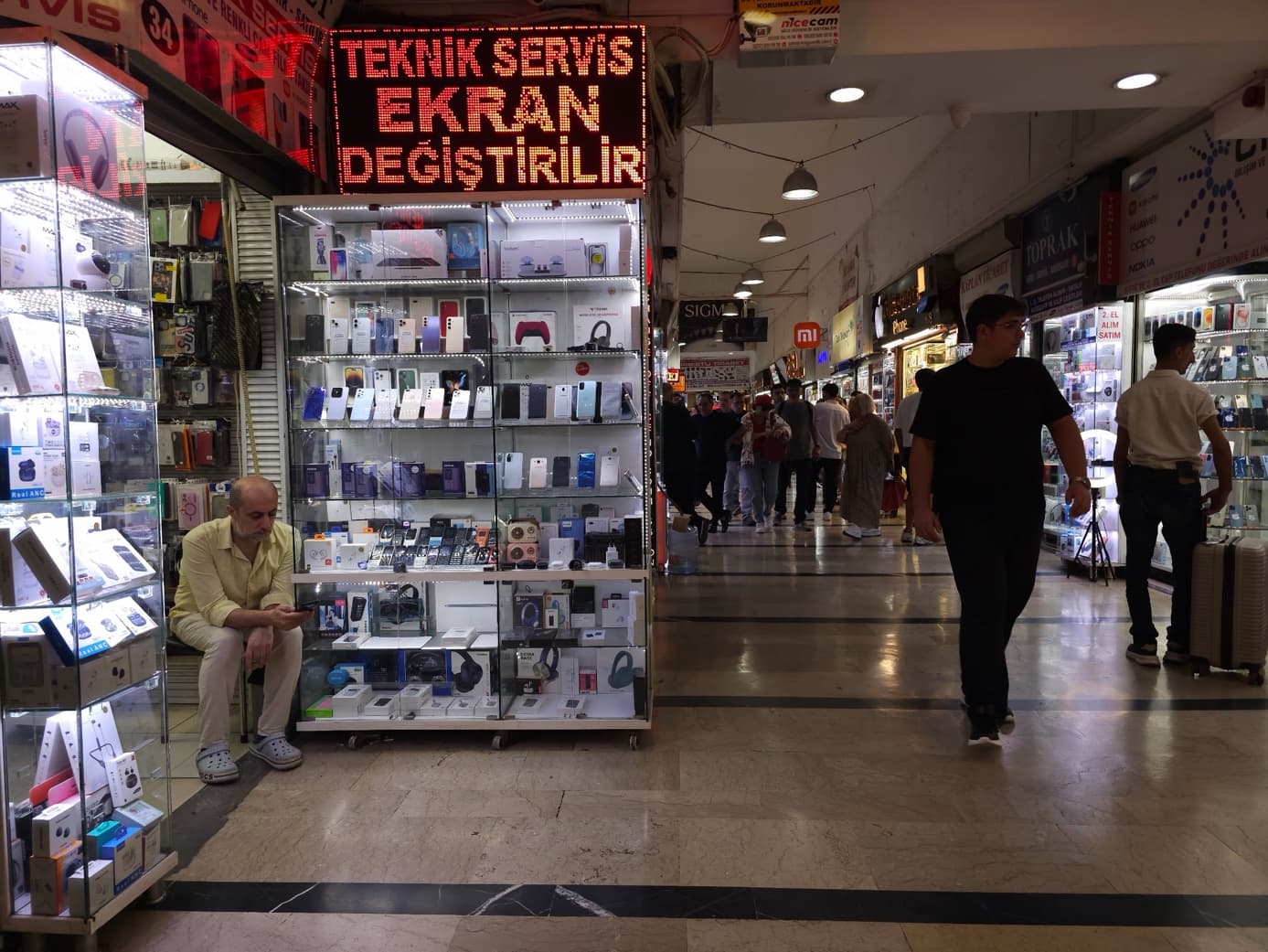 Doğubank’ın koridorları.